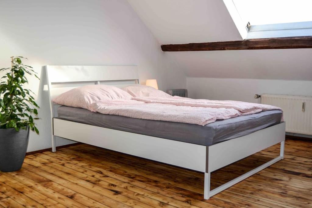 Schoene Dachgeschosswohnung Nahe Koeln Exterior photo